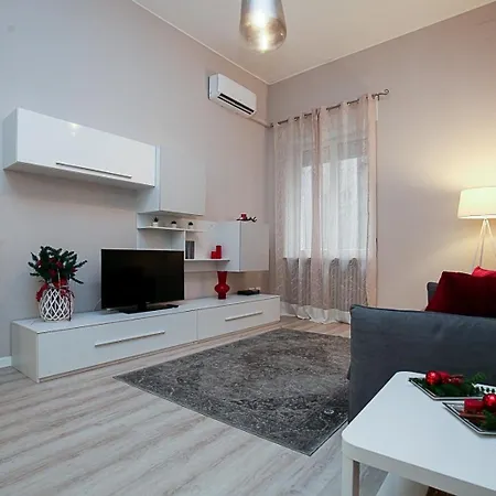 Apartment Romantic House 369 *