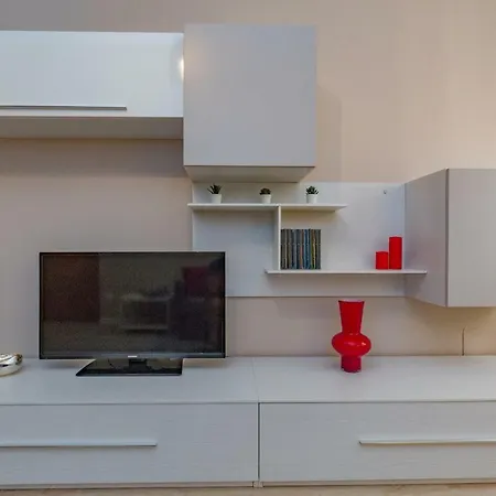 Romantic House 369 Apartment